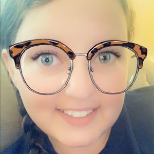 Meet your Posher, Mandy